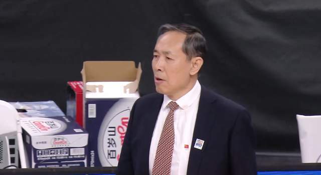 pp电子官网-夺冠热门输球仍反超山东，辽篮掀翻强敌却无缘前8，黑马超出预期