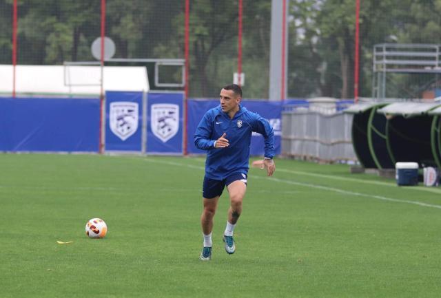 pp电子-罗马尼亚名记:我们还需斯坦丘吗?K联射手王是表率